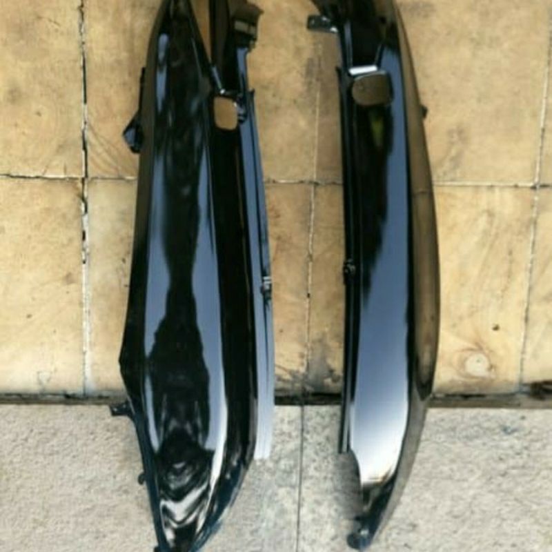 COVER BODY BELAKANG SAMPING KANAN KIRI SPACY KARBU ATAU SPACY FI HITAM