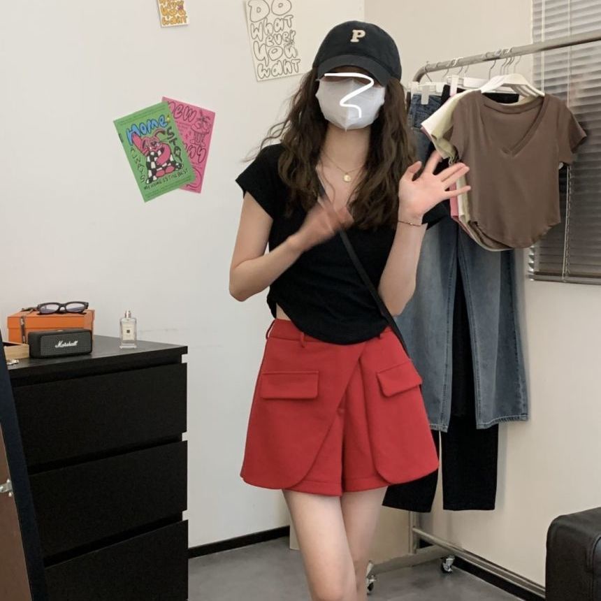 Red Musim Panas Pendek Slim Desain Arc Edge A4 Pinggang Leher V Murni Keinginan Angin Lengan Pendek Gadis Seksi Slim Bahu T-shirt Katun Murni untuk Wanita