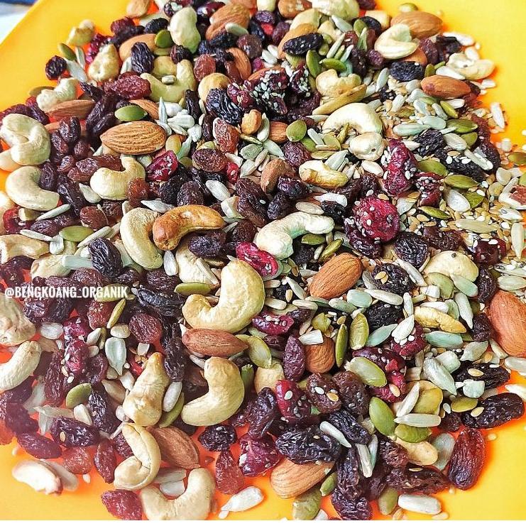 

✹ SUPER TRAIL MIX 500GR - Almond, Cranberry, Pumpkin Seed, Cashew, Raisin, Sunflower Seed ✸