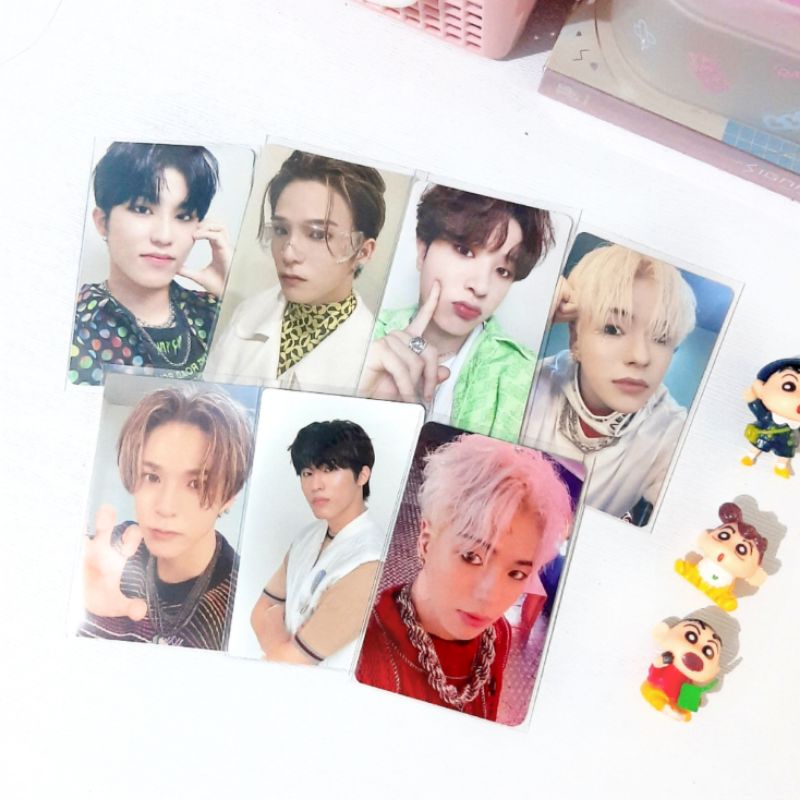 [ ready stock ] treasure pc album hello light blue green beverage