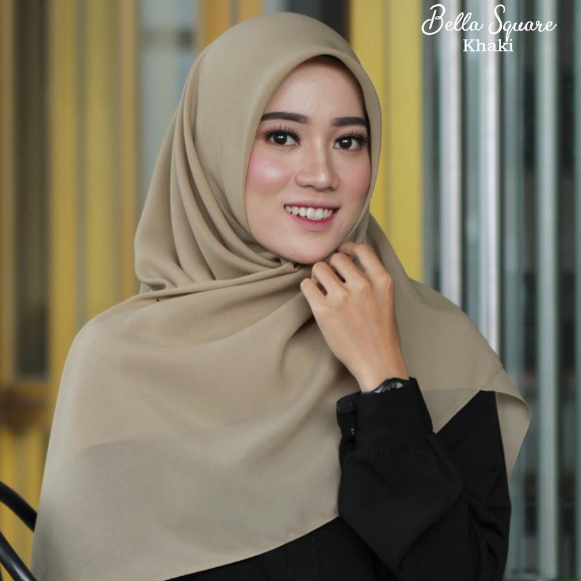 TURUN HARGA  PROMO HIJAB BELLA SQUARE SEGI 4 / KERUDUNG SEGI 4 MUSLIMAH BELLA SQUARE KHAKI PREMIUM