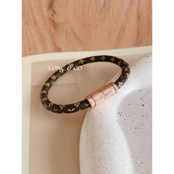 Gelang Kulit Motif Mono Titanium BS100