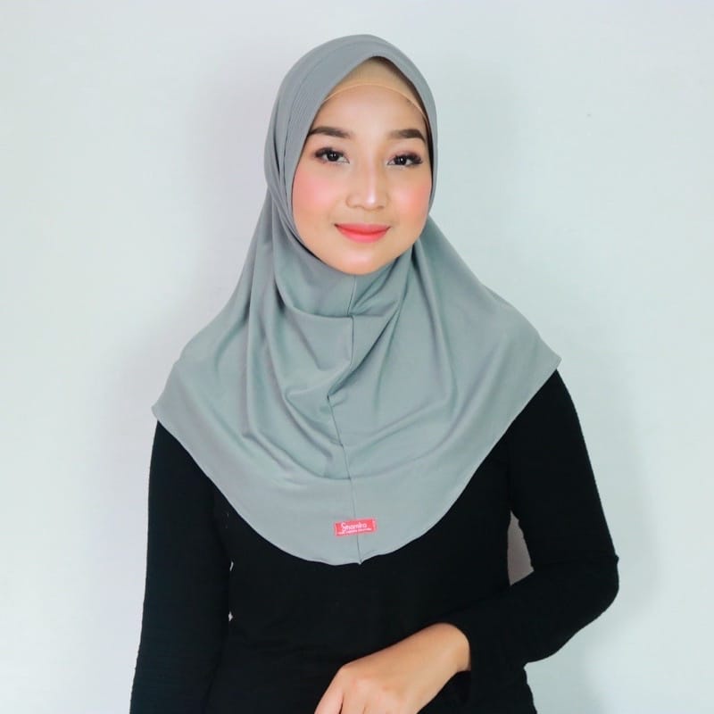 Bergo Sport Menutup Dada Lebih Besar / Jilbab Sport Jumbo Menutup Dada / Clemira Bergo