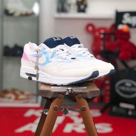 Nike Air Max 1 &quot;La Ville Lumiere&quot;