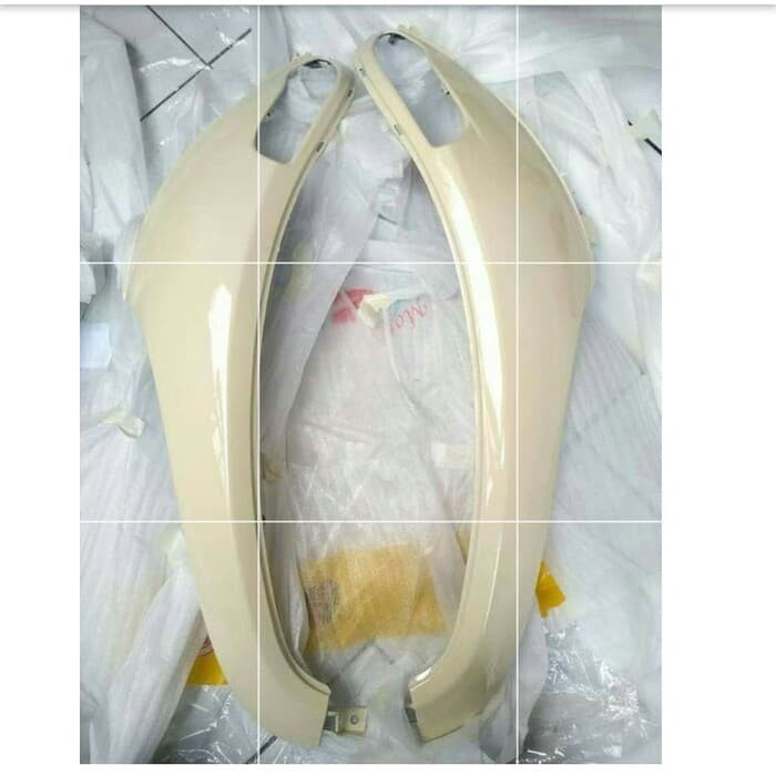 sayap sirip depan motor honda scoopy f1 putih