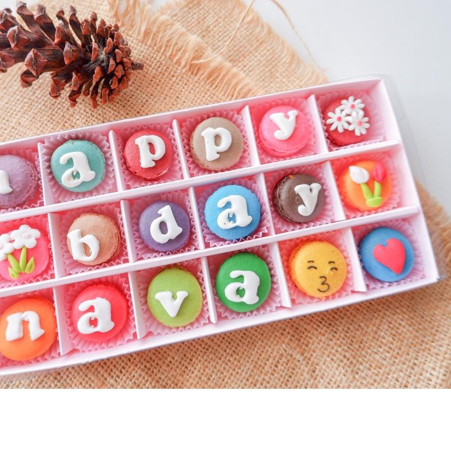 

✻ MACARON GIFT 18PCS ❃