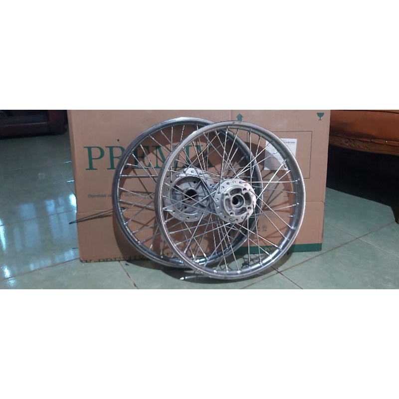 pelek vleg velg jari jari revo absolute sepasang copotan original ori asli honda