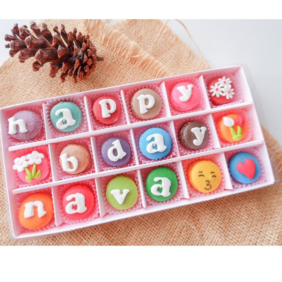 

❈ MACARON GIFT 18PCS ♜