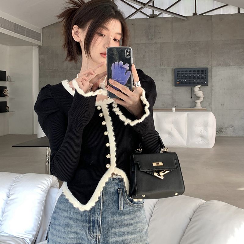 Red Pada musim semi 2023, temperamen gaya baru ramping dan tipis, gaya keinginan murni, selera desain Prancis, ceruk mode, atasan angin harum kecil