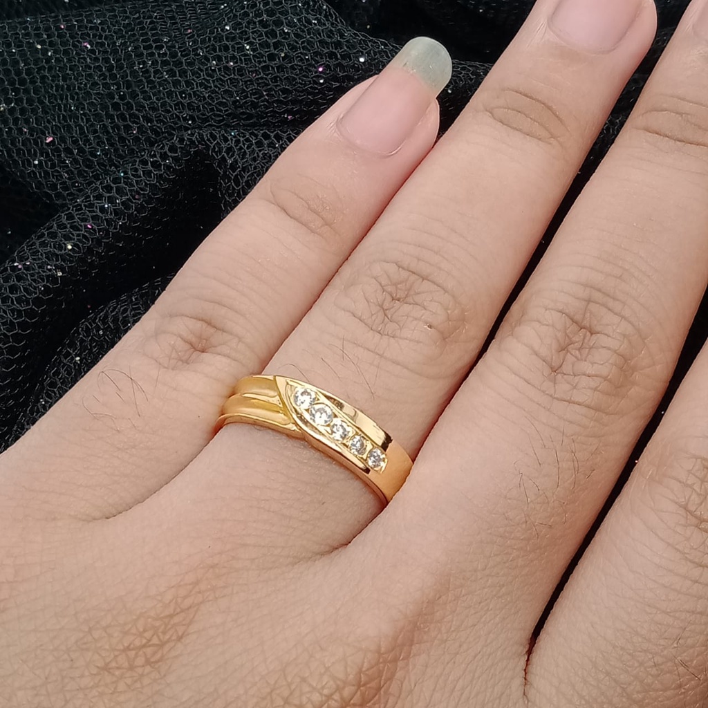 Cincin Emas 17K - 4.05 Gr Kadar 750 - 4353