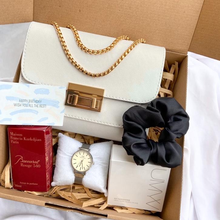

Promo besar [TAS 0015] GIFTBOX TAS / KADO CEWEK / KADO PACAR / ANNIVERSARY / HAMPERS LEBARAN / WEDDING / VALENTINE / KADO NIKAH / HAMPERS LEBARAN