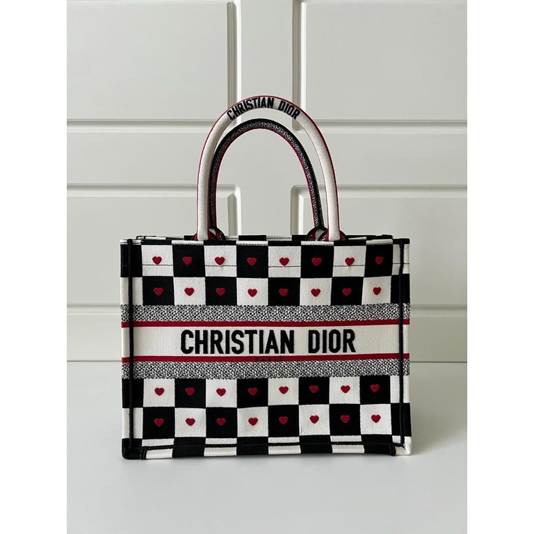 Harga Christian Dior BAG Tote Terbaru Nov 2024 BigGo Indonesia