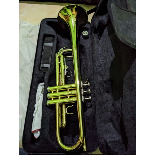 Trumpet / Trompet second like new