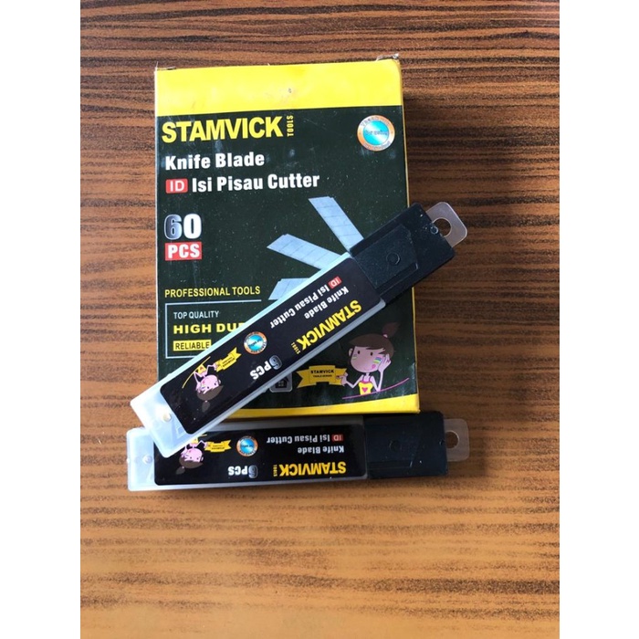 

Cutter Mata Pisau Cutter Kenko Besar L 150 1 Kotak Isi 12 Pc