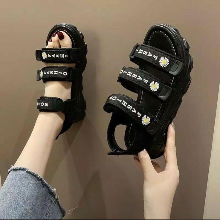 Sandal Gunung Wanita Casual Fashion Korea Daisy