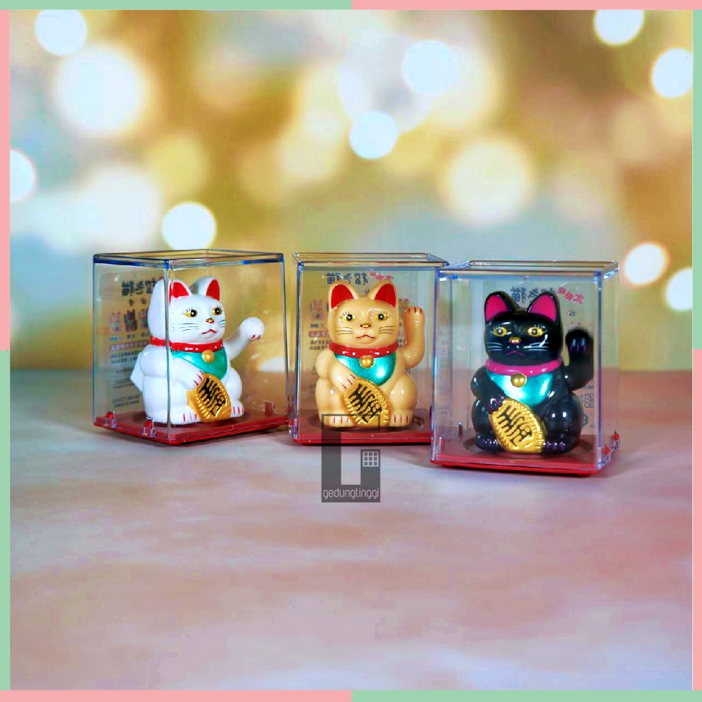 Patung Pajangan Hiasan Boneka Kucing Hoki Fengshui Rejeki Rezeki Lucky Fortune Cat Keberuntungan Maneki Neko Maneko Neki Mainan Keramik Mobil Meja Cina China Jepang Baterai Solar Tangan Goyang Gerak Bergerak Berotot Muscle Jumbo Besar Mini Lucu Imut Murah