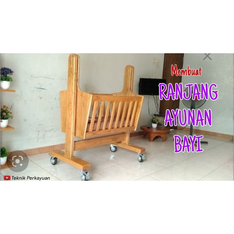 AYUNAN BAYI KAYU JATI