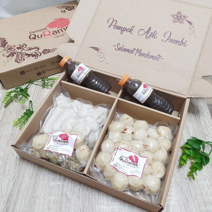 

Special Hampers Pempek Paket Parcel Lebaran Gift Box (Asli Jambi) 054