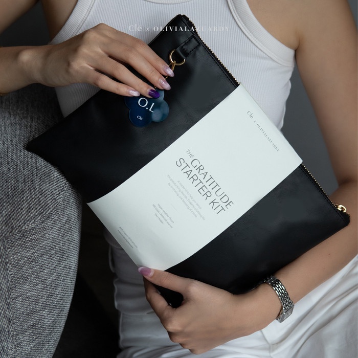 

Terlaris [Cle X Olivia Lazuardy] Gratitude Starter Kit Agenda Journal