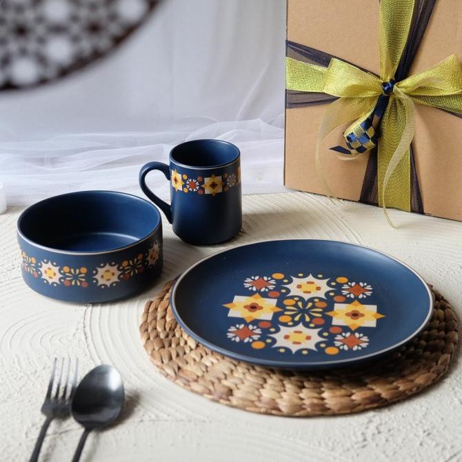 Hampers Lebaran Set Piring Keramik - Lantern