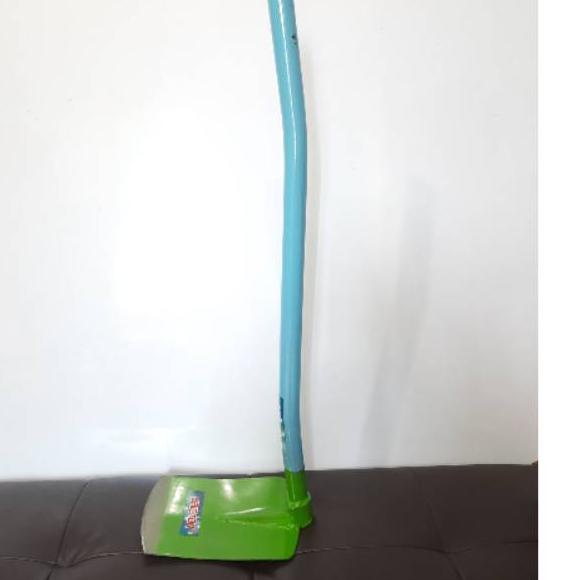 ➷ Pacul / Cangkul Gagang Besi ●