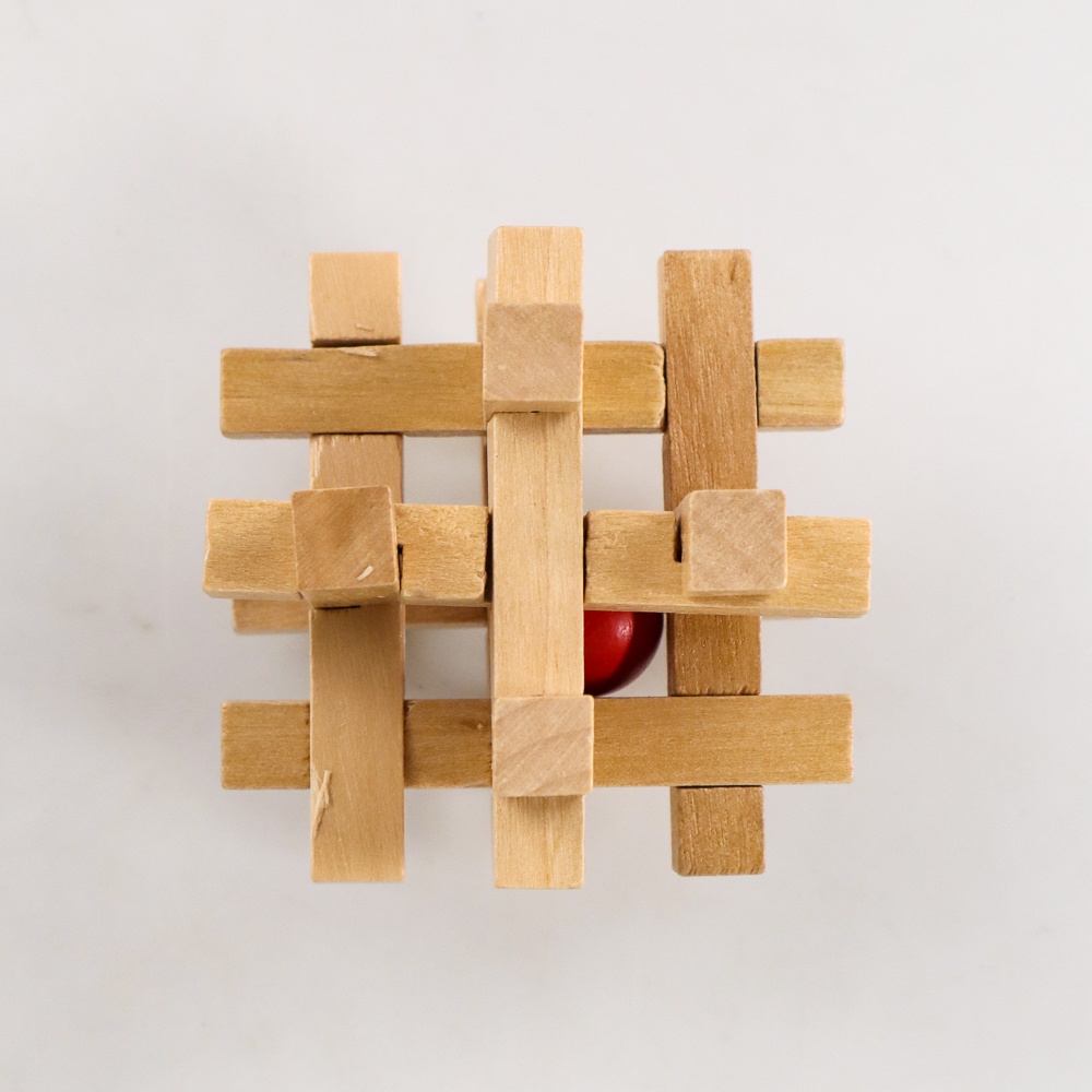 Mainan 3D Wood Puzzle Kayu Tipe Take and Trapped Red Ball