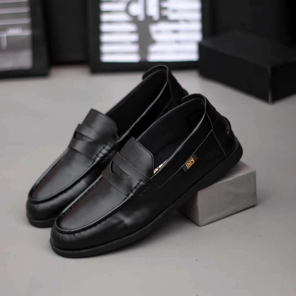 SEPATU LOAFER SLIDE SLOP SLIPPER SLIP ON KULIT PRIA ASLI ORIGINAL COWOK LAKI LAKI DEWASA FORMAL KERJA KANTOR CASUAL KASUAL MEETING MITING RESMI SIMPEL NYAMAN BERKUALITAS FASHION TRANDY