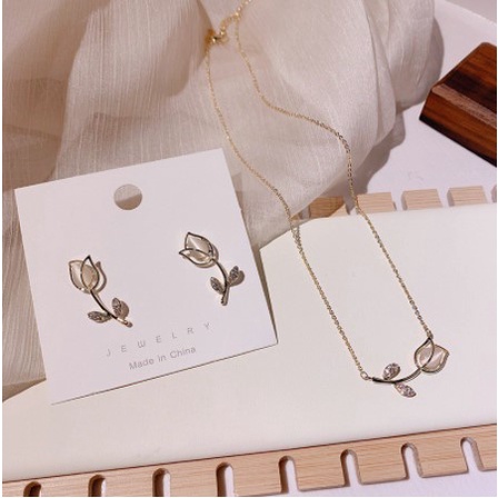 【COD】Kalung Anting Stud Kristal Berlian Imitasi Bentuk Bunga Mawar Tulip Gaya Korea Untuk Wanita 925 Anting Opal Temperamen