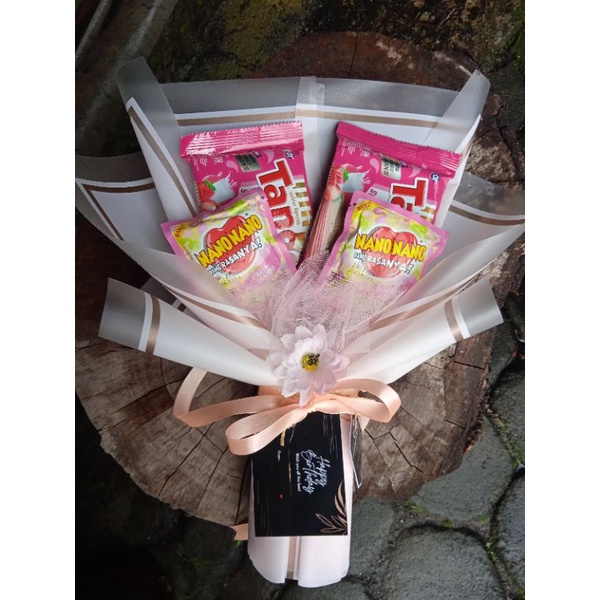 

Bucket Snack dan Bucket Snack + Foto Polaroid