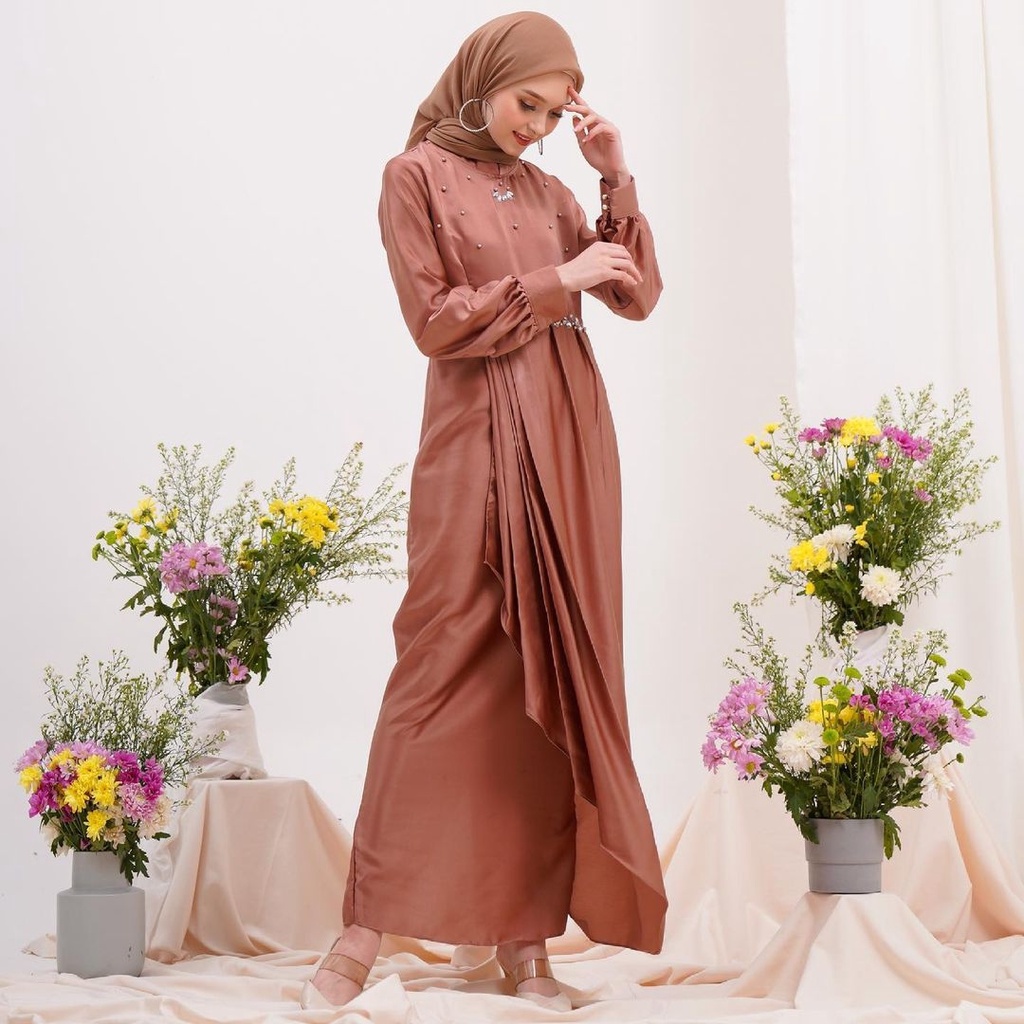 SELIA DRESS GAMIS MUSLIMAH SETELA MAXY SETELA DRESS STELA BROKAT KONDANGAN CANTIK GAMIS WARNA LILAC WARNA SAGE GREEN DAN BATA GAMIS BAHAN LICIN FIT BODY DRESS MODERN MAXMARA DRESS GAMIS POLOS TEBAL PREMIUM GAUN SILK GAMIS LEBARAN TERBARU OUTFIT KONDANGAN