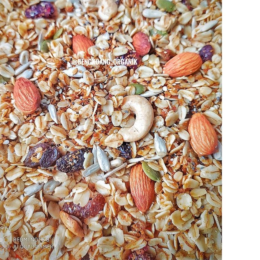 

℮ SUPER GRANOLA 1KG (Vanilla Flavour & 14 MIX) - Rolled Oat, Almond, Cranberry, Cashew, Pumpkin seed, Raisin, Golden Flaxseed ☇