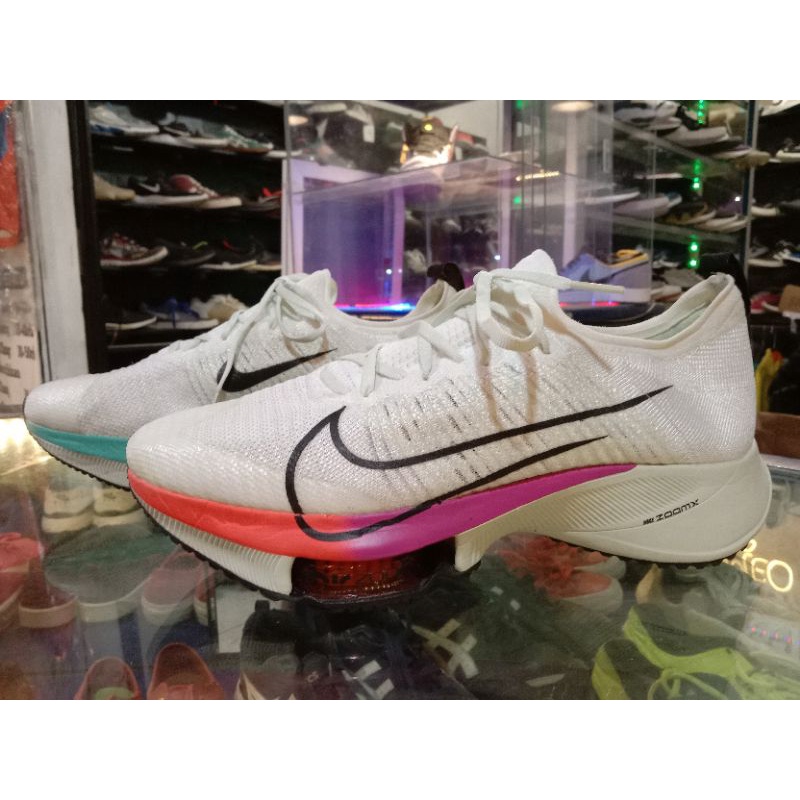 Sepatu second branded Nike Air Zoom Tempo Next %