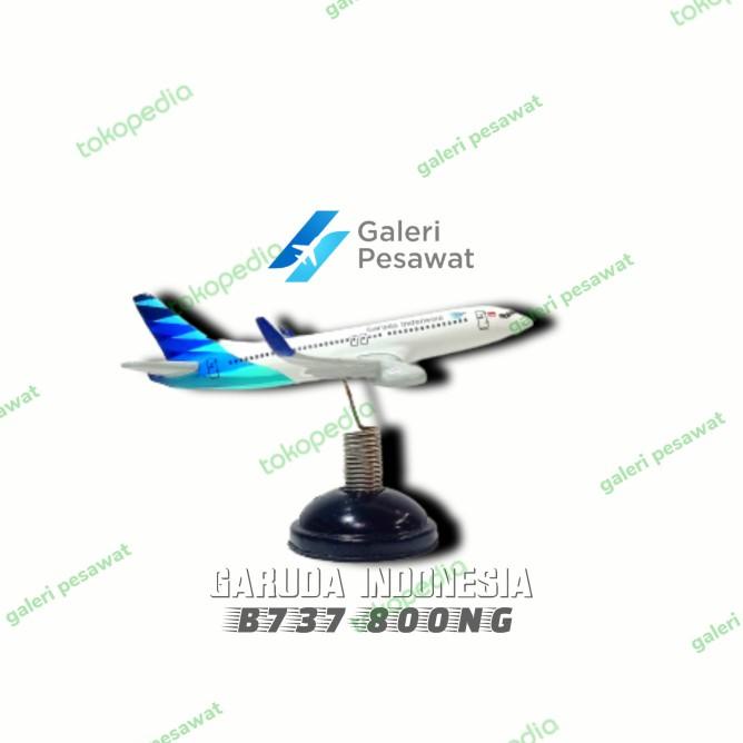 Replika Miniatur Pesawat Per Garuda Indonesia B737-800Ng