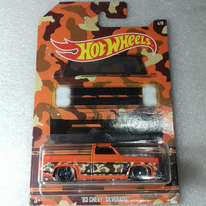 HOT WHEELS 83 CHEVY SILVERADO. CARD HW CAMOUFLAGE SERIES 2016. ANTIK.