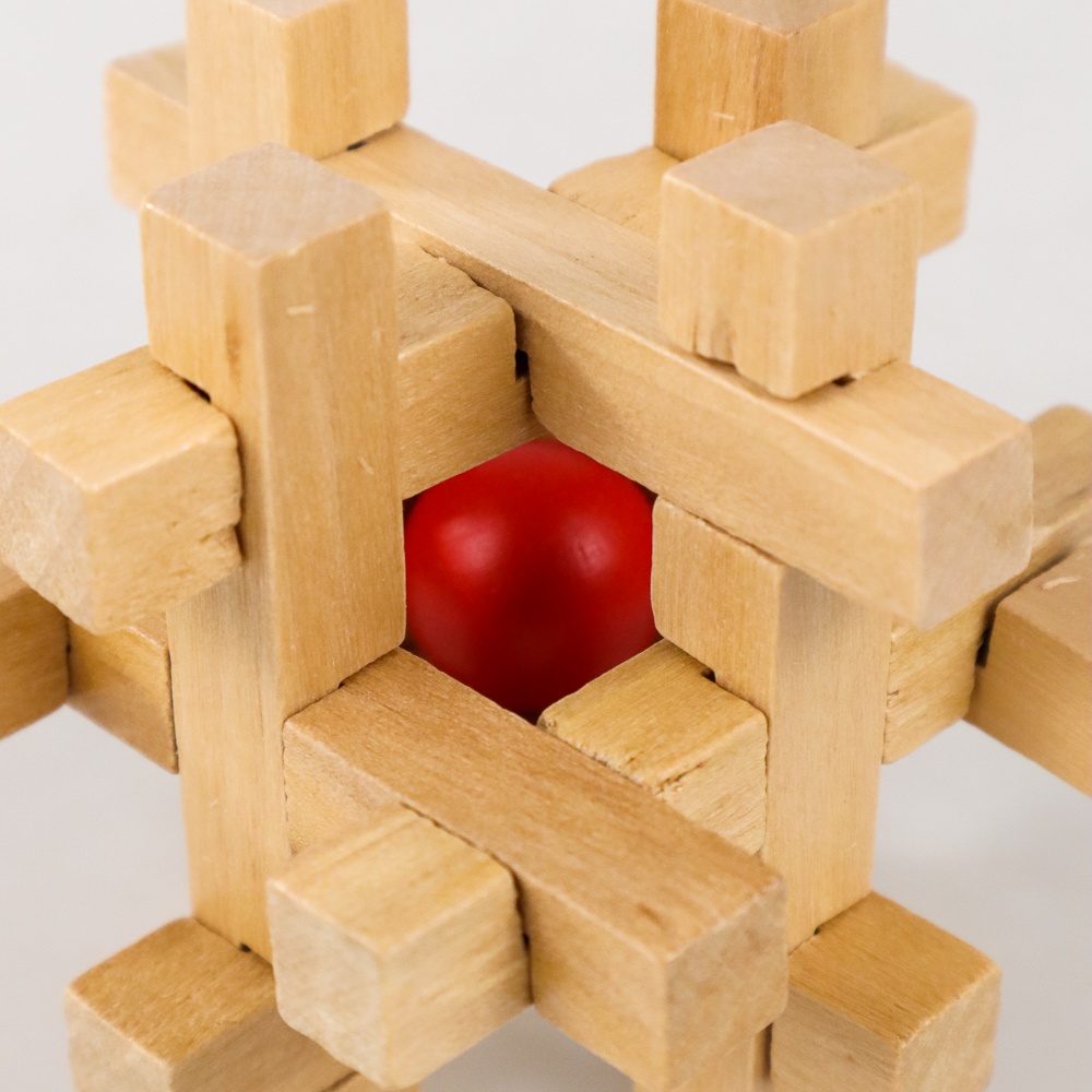 Mainan 3D Wood Puzzle Kayu Tipe Take and Trapped Red Ball