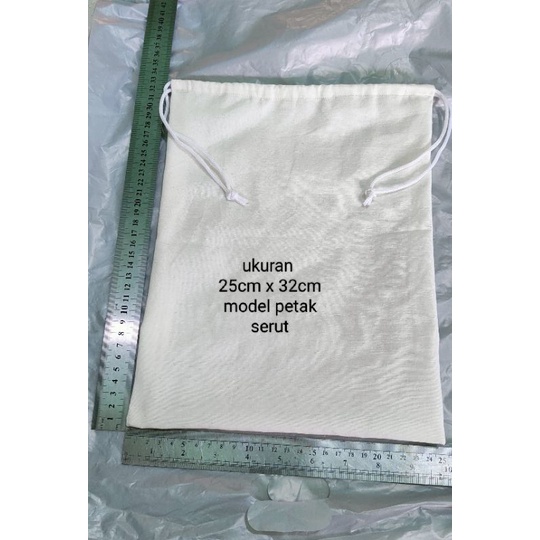 totebag pouch serut/request ukuran/totebag sovenir/totebag polos/totebag serut/totebag Blacu /tas lu