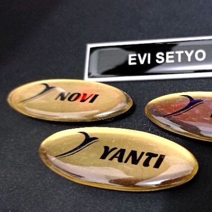 

nametag kuningan oval papan nama kuningan