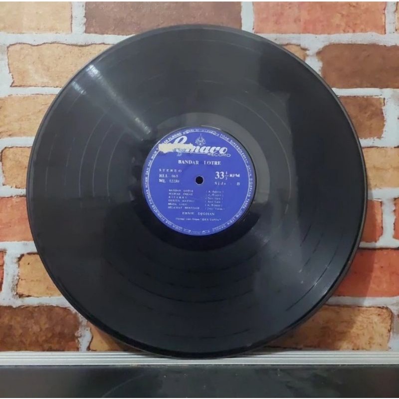 Vinyl Piringan Hitam 12 inch Ernie Djohan-Bandar Lotre