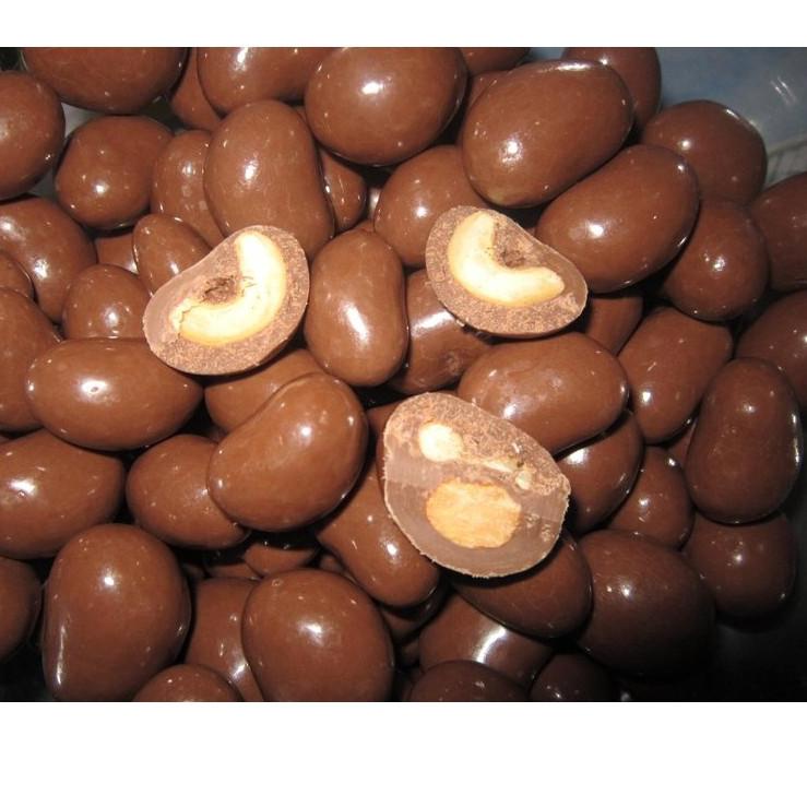 

➴ 500 gram coklat isi mede / choco cashew ♙