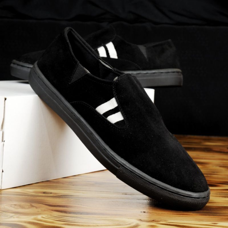 WOLF BURN Sepatu Pria Casual Slip on Trendy Branded Slip Kasual  Nyaman Dipakai Kantor Harian