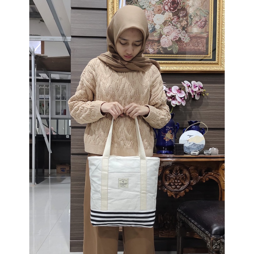 Totebag kanvas Resleting wanita  Bahan tote bag Canvas Sueding polos dan motif Tebal Lembut Bisa Custom Sablon Untuk Tas Seminar Souvenir Gift Pernikahan dll