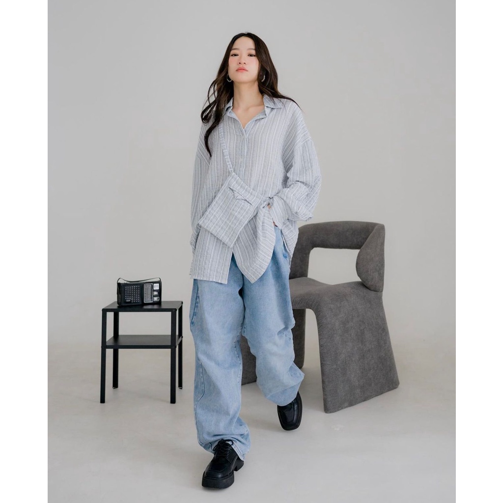 Kemeja Oversize Lengan Panjang Wanita dengan Tali Pinggang Tas - Bridget Belt Shirt