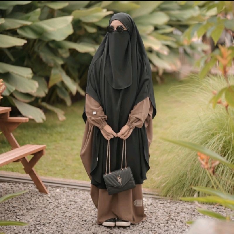 Preloved Dheambunproject Sada French Khimar Black