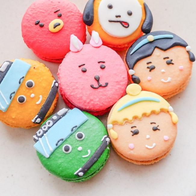 

☋ REGULAR MACARON KARAKTER ISI 6PCS ❅