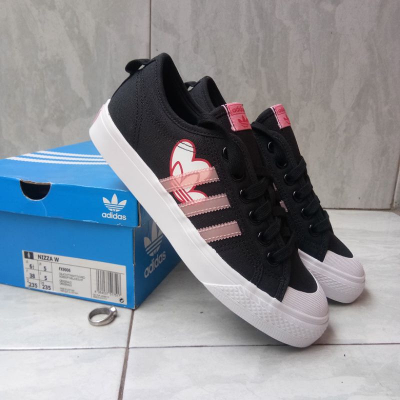 ADIDAS NIZZA ORIGINAL 100% BNIB