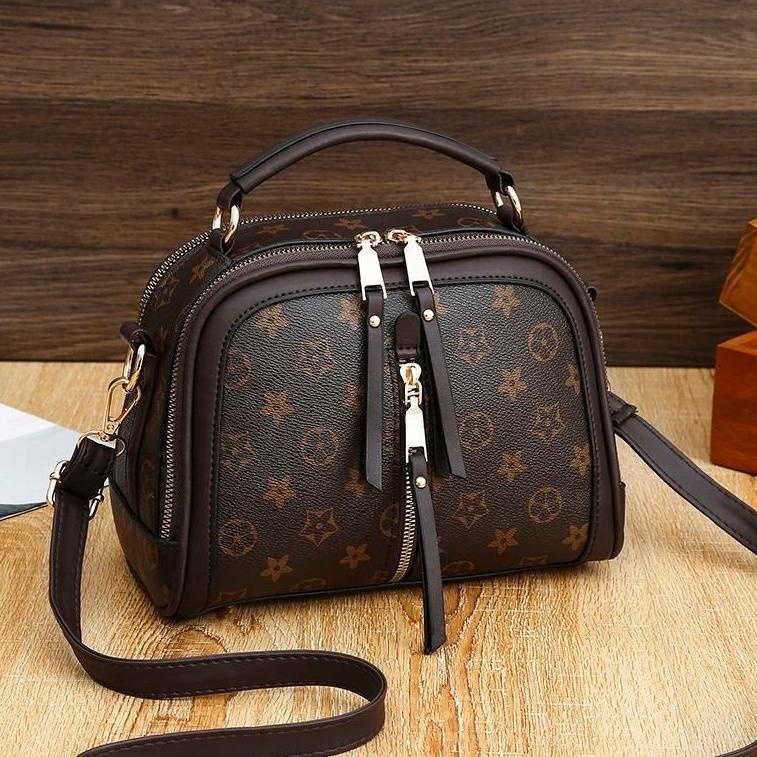 BIG SALE Tas Selempang Batam Lokal Tas Wanita Milano Sleting Depan Type DW790