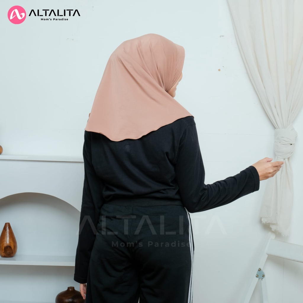 Altalita - Jilbab Bergo Sport Instan Ukuran M pet Tebal Bahan Jersey Polos Premium Menutup Dada Cocok Untuk Sekolah Olahraga Volly Futsal Senam dan Sehari-Hari