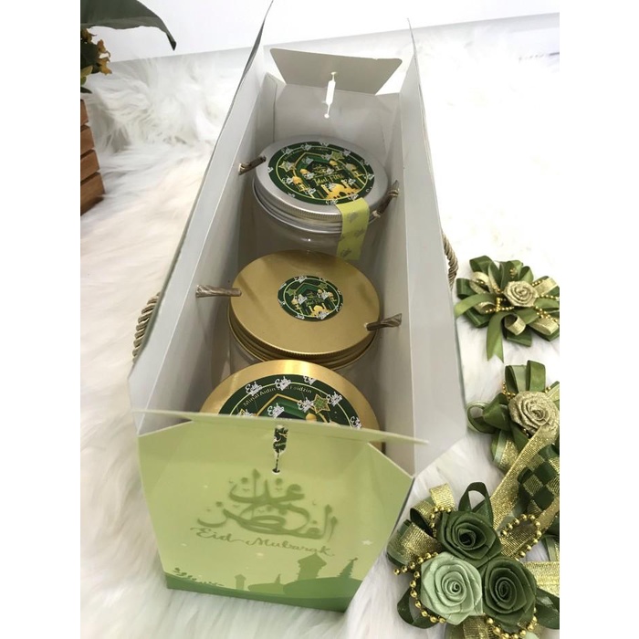 

Hampers Gable Box Lebaran + Free Stiker Toples 15Pcs 058