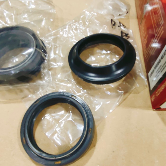 seal shock depan usd upside down r15 new xabre mt15 paketan oli shock