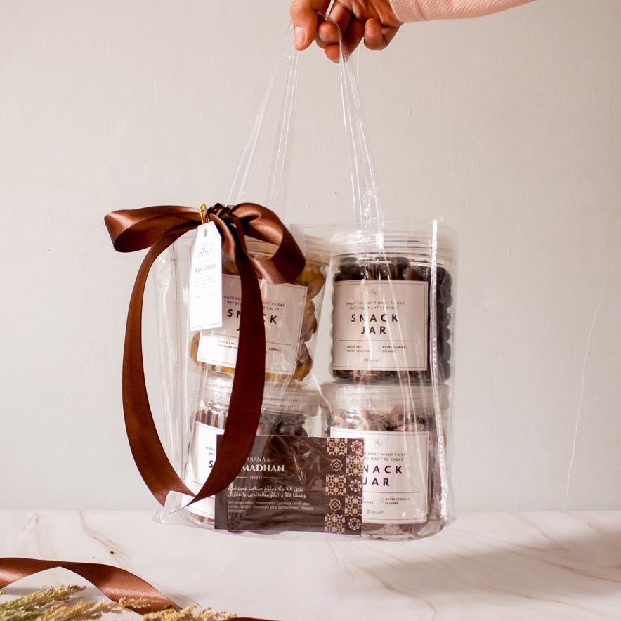 

Eid Hampers Raya, (Std) Eid, Hampers Lebaran/ Gift Box Ramadhan/ Hampers/ Parcel Murah Idul Fitri/ Hampers /Hampers Kue Lebaran